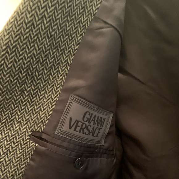 Gianni Versace men’s full-length coat. - Picture 4 of 4